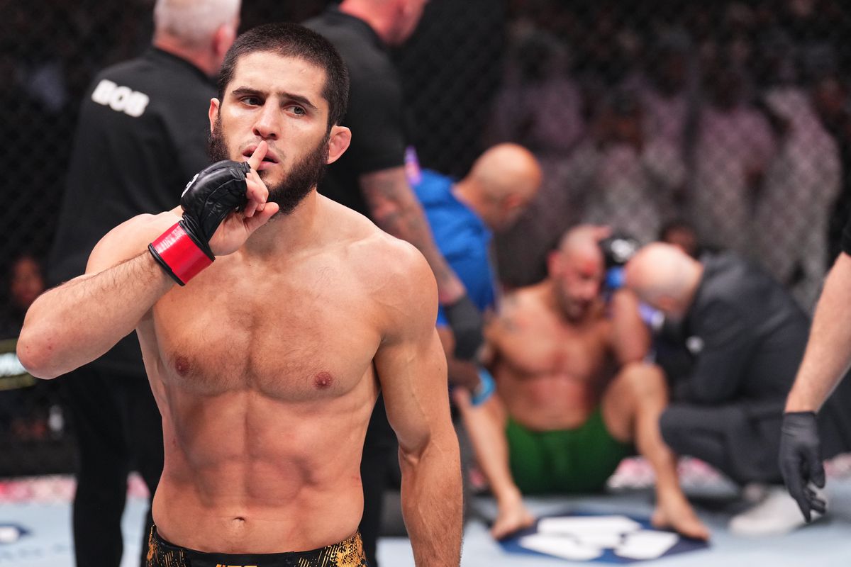 Highlights! Islam Makhachev shocks Alexander Volkanovski with epic